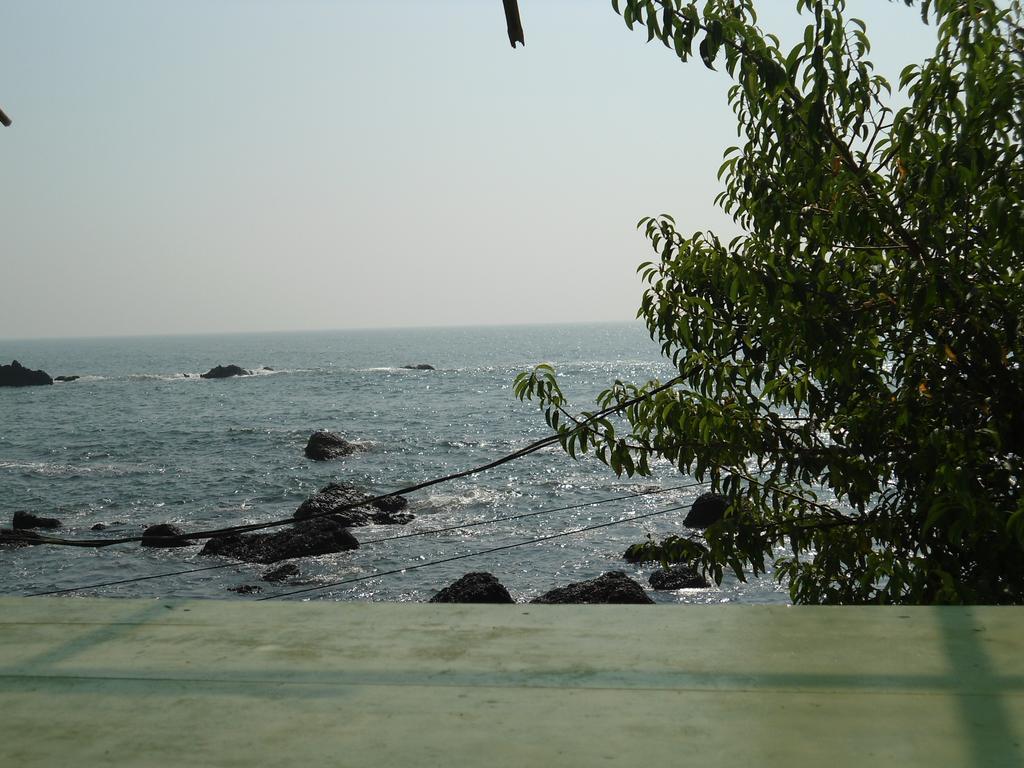 Arambol Hospitality Red Rock Hotel Exterior foto